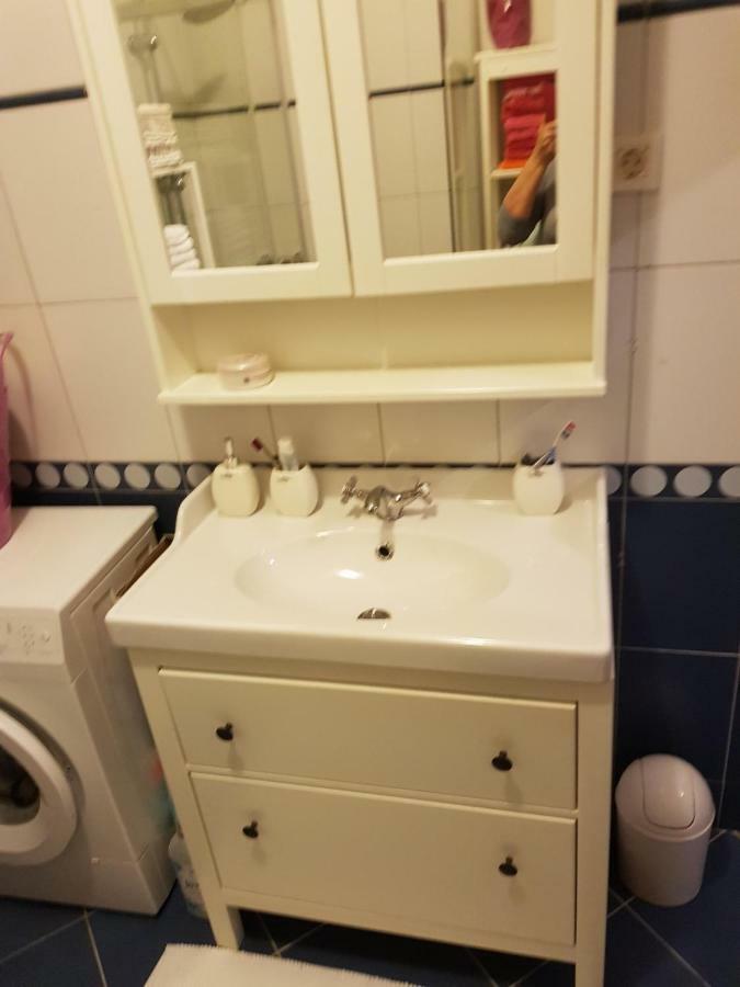 Cozy Apartment In ロヴィニ エクステリア 写真