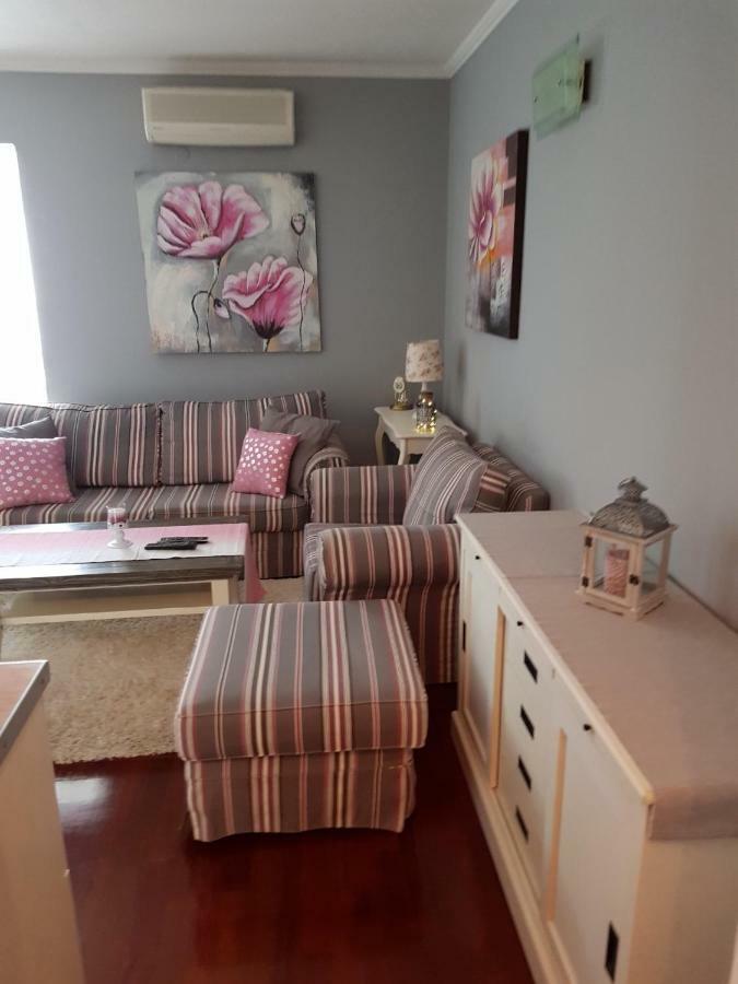 Cozy Apartment In ロヴィニ エクステリア 写真